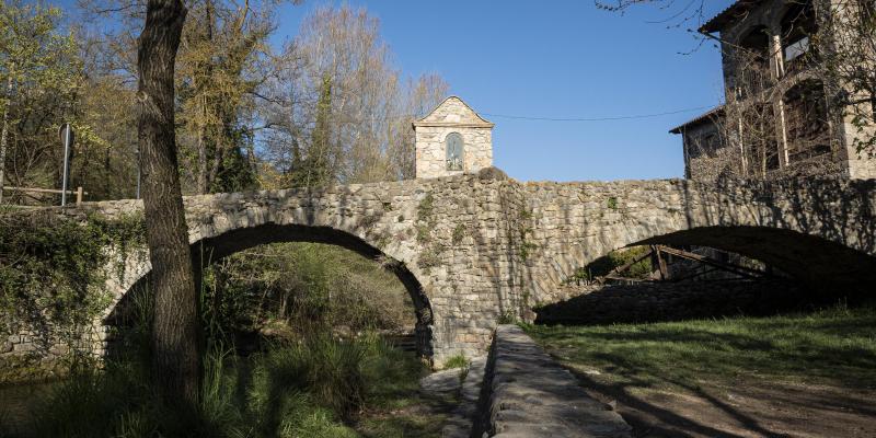 El Pont de la Vila, d'origen romànic. FOTO: Anna E. Puig