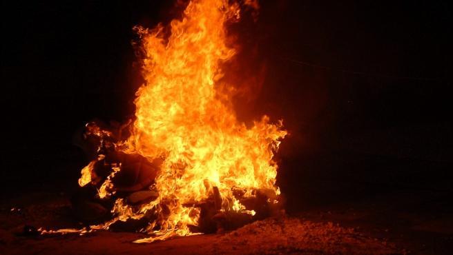 El foc i l'aigua són els protagonistes dels rituals de Sant Joan