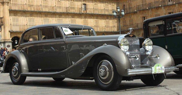 un coche de la hispano suiza