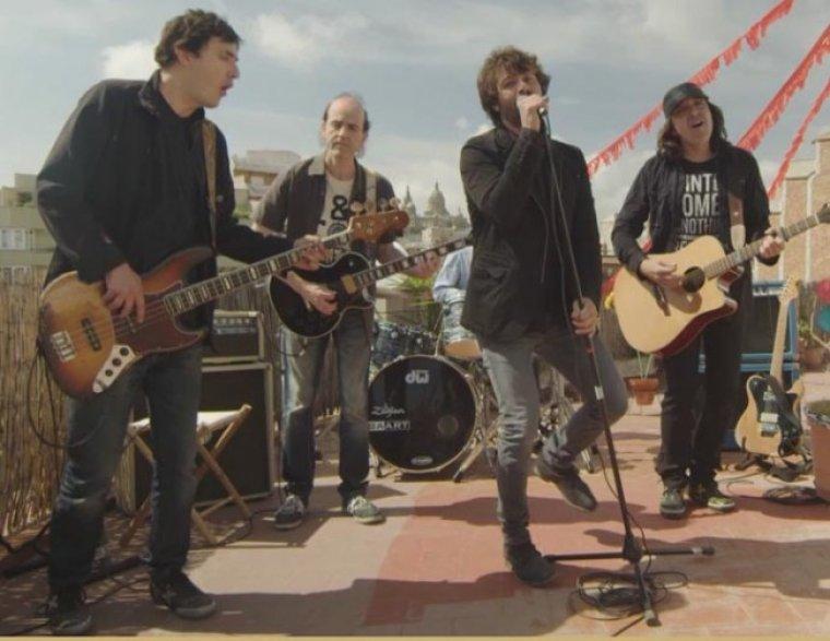 Imagen del videoclip 'Contigo'