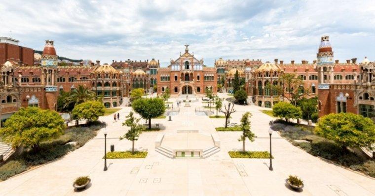 El recinto modernista de Santo Pau