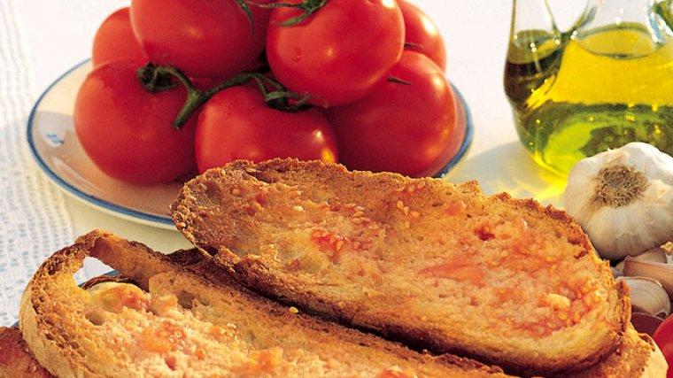 No  puede faltar el pan con tomate
