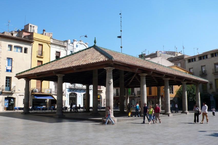 La Porxada, l'edifici més emblemàtic de la ciutat.