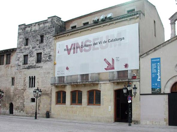 Accés al VINSEUM, Museu de les cultura del vi de Catalunya Accés al VINSEUM, Museu de les cultura del vi de Catalunya
