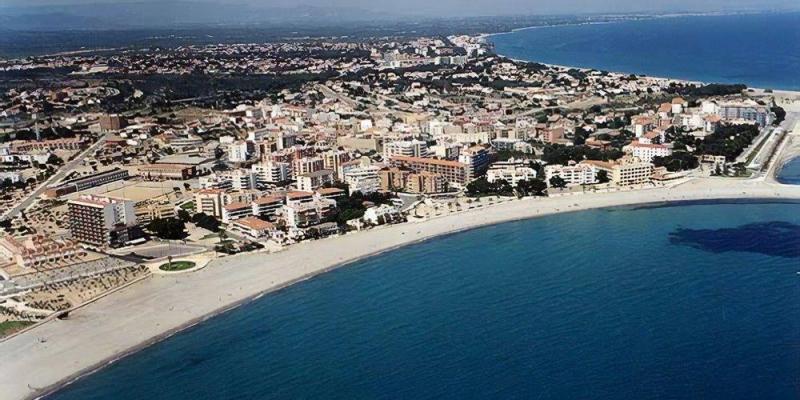 Platja de l'Arenal a L'hospitalet de l'Infant