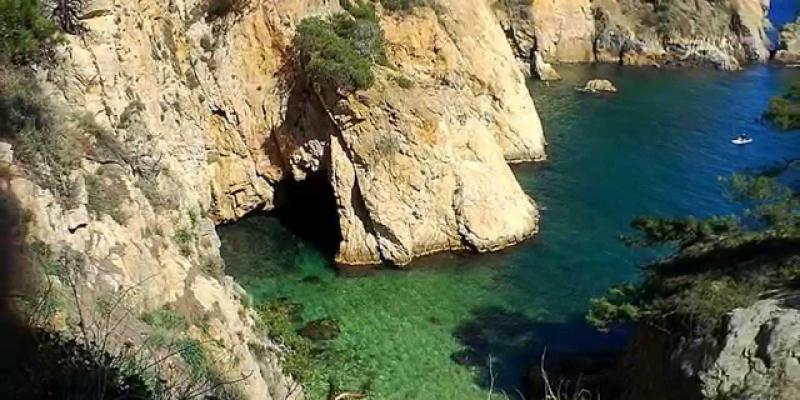 La Cala Foradada a Palamós La Cala Foradada a Palamós