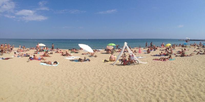 Platja de la Mar Bella a Barcelona Platja de la Mar Bella a Barcelona