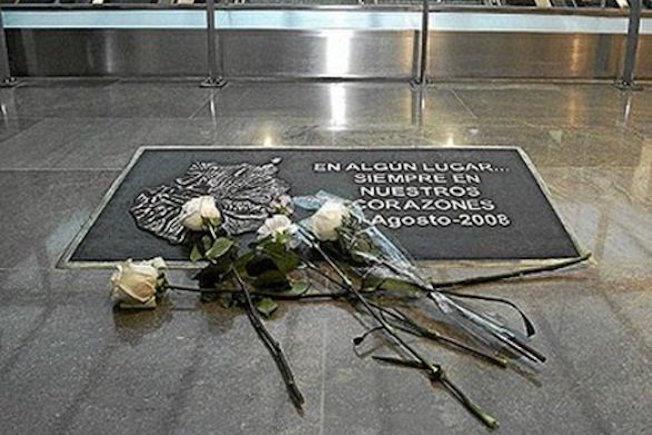 Homenatge a les víctimes de l'accident a l'aeroport de Barajas