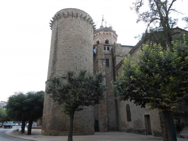Una de les torres que es conserven de la muralla de Tremp