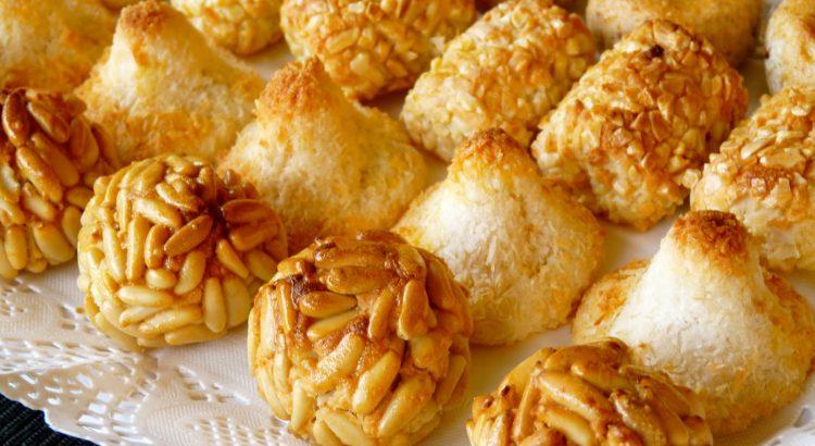 Els panellets es poden preparar amb diferents gustos. Els panellets es poden preparar amb diferents gustos.