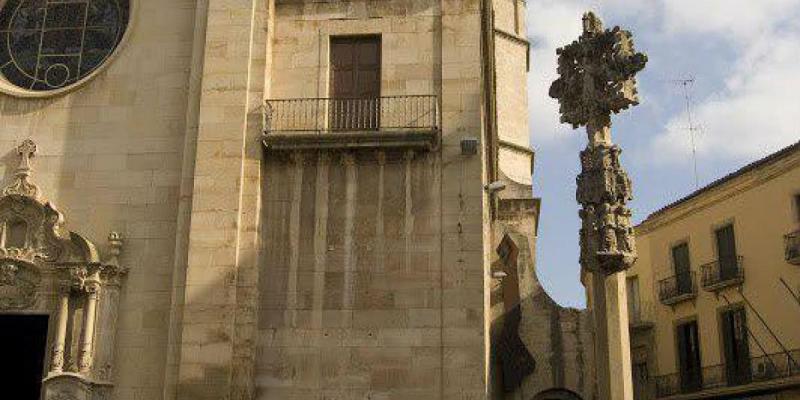 Creu de Terma de la plaça Major.