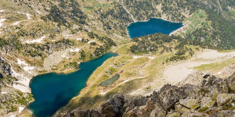 Naut Aran. Era Restanca i estanh deth Cap deth Pòrt vistos des del Montardo