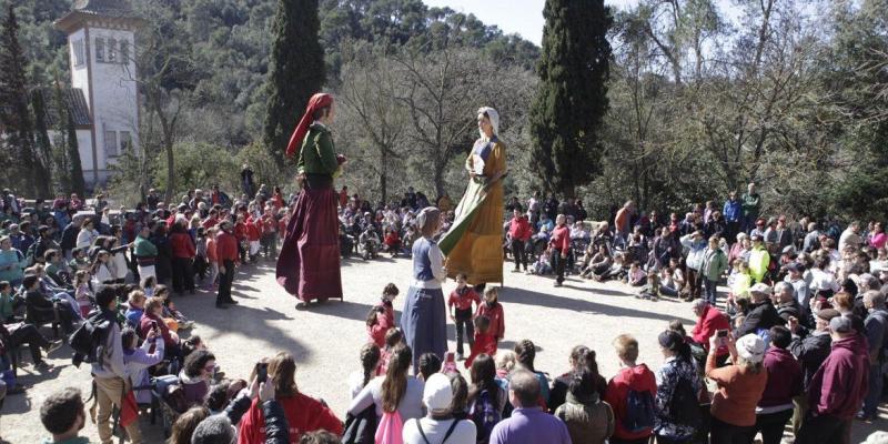 Mostra de Cultura Popular durant l'Aplec de Sant Medir