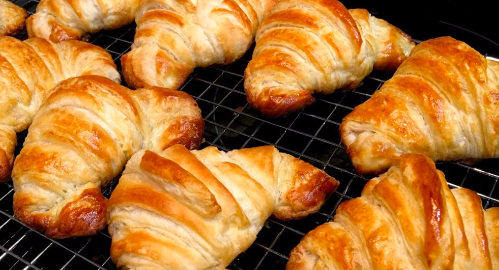 Croissants fàcils de fer amb els infants