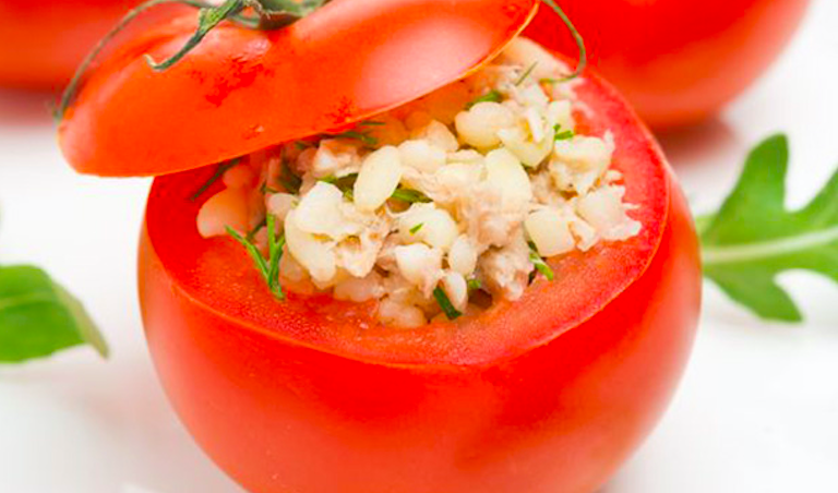 Tomaquet rellenado de arrò