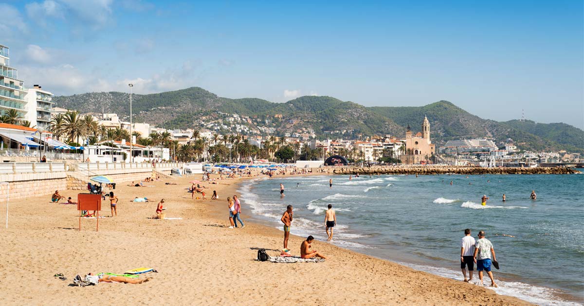 Playas de arena, o calas entre peña segados, todas las opciones a la costa del Garraf Playas de arena, o calas entre peña segados, todas las opciones a la costa del Garraf