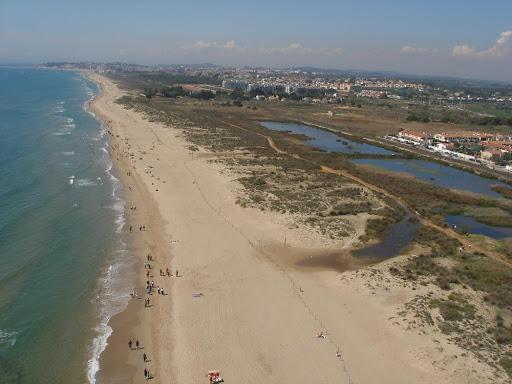 A la Costa Daurada trobem diferents platges naturistes