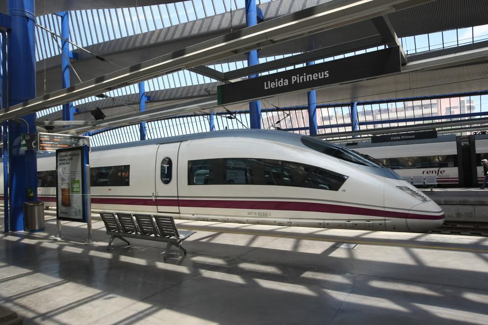 Estació de l'AVE a Lleida Estació de l'AVE a Lleida