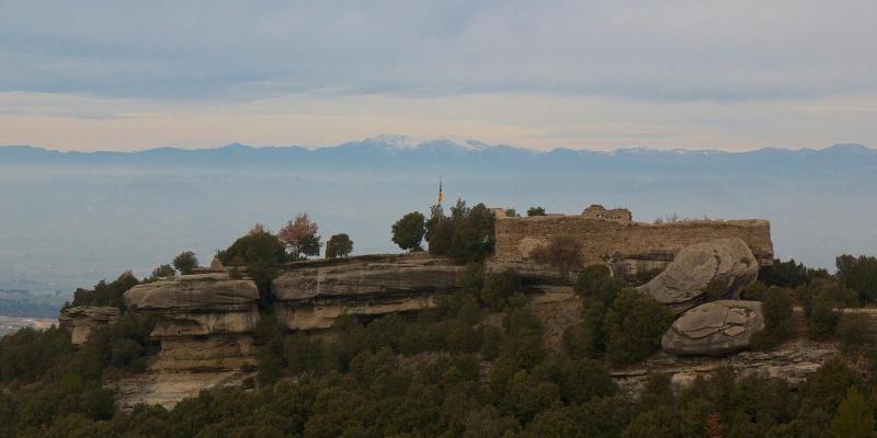 Castell de Taradell. FOTO: Catalunya-Palau Robert Castell de Taradell. FOTO: Catalunya-Palau Robert