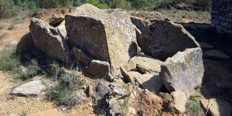 Dolmen de l'ermita de Sant Corneli. FOTO: Catalunya-Palau Robert