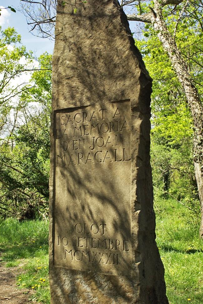 Monument a Joan Maragall a la Fageda d'en Jordà. FOTO: Catalunya-Palau Robert Monument a Joan Maragall a la Fageda d'en Jordà. FOTO: Catalunya-Palau Robert