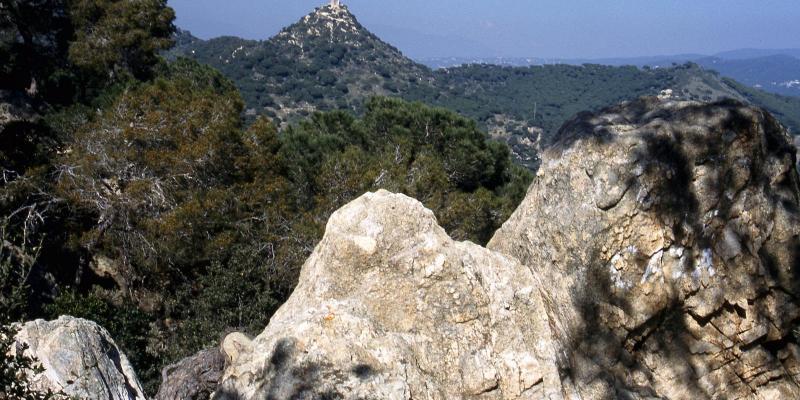 Turó de l'Infern. FOTO: Catalunya-Palau Robert Turó de l'Infern. FOTO: Catalunya-Palau Robert