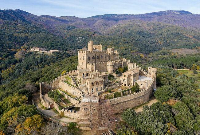 Castillo de Requesens Castillo de Requesens