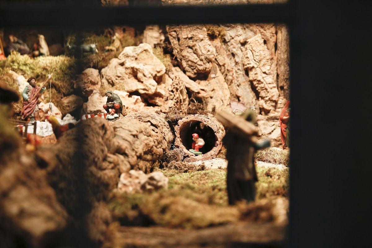 Els pessebres llueixen aquestes dates a moltes llars i per Sant Esteve és tradició menjar canelons Els pessebres llueixen aquestes dates a moltes llars i per Sant Esteve és tradició menjar canelons