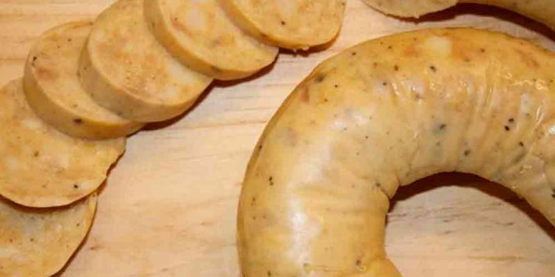 Dijous Gras és tradició menar botifarra d'ou i coca de llardons Dijous Gras és tradició menar botifarra d'ou i coca de llardons