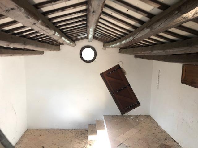 Interior de la barraca d'en Dalí, feta construir pel mecenes Albert Puig Palau perquè Dalí l'utilitzés com a estudi en les seves estades a Mas Castell. FOTO: Sandra Bisbe