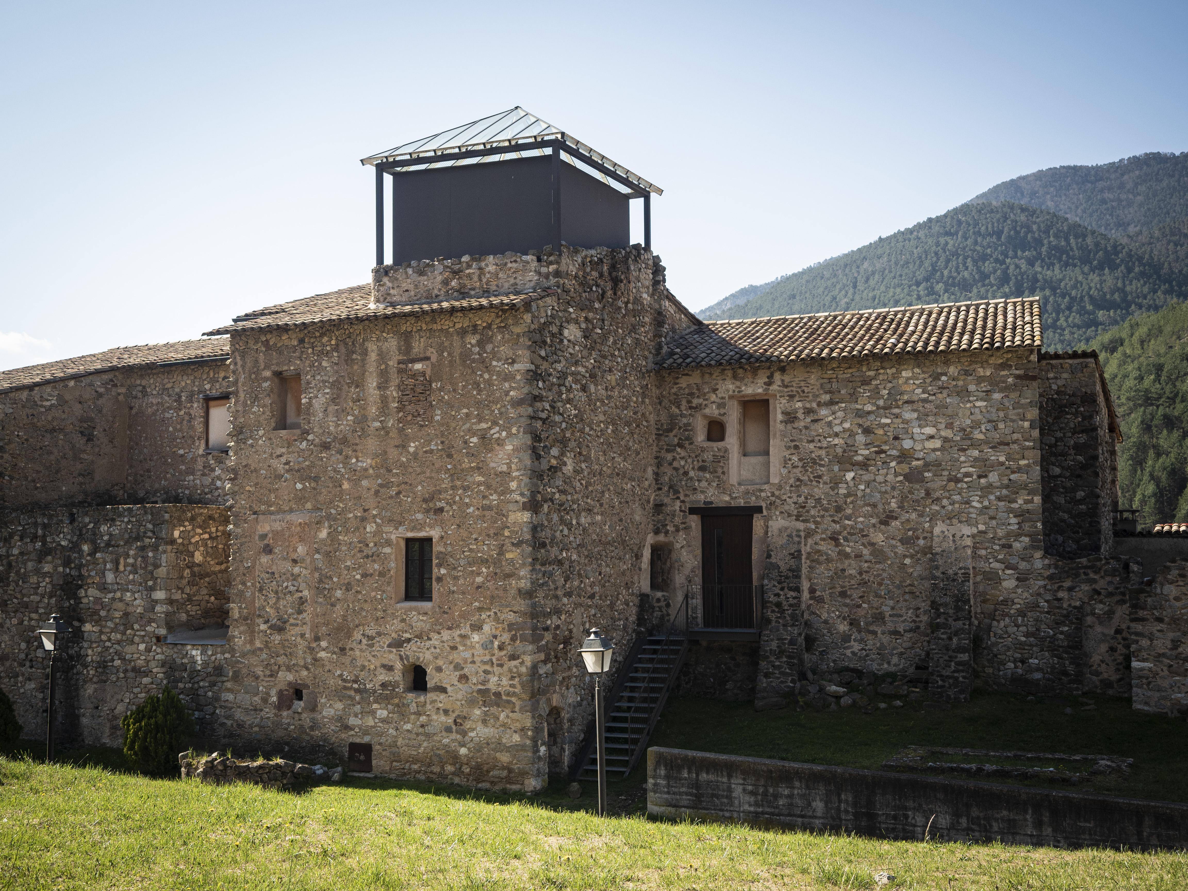 El Palau dels Pinós, actualment acull el Centre Medieval i dels Càtars. FOTO: Anna E. Puig