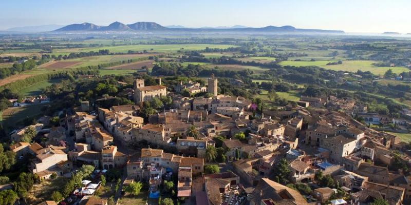 Pals a vista d'ocell per Globus Empordà