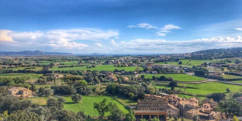 Vista del Massís del Montgrí des del mirador de la Torre de les Hores. FOTO: Sandra Bisbe Vista del Massís del Montgrí des del mirador de la Torre de les Hores. FOTO: Sandra Bisbe