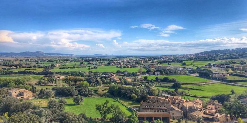 Vista del Massís del Montgrí des del mirador de la Torre de les Hores. FOTO: Sandra Bisbe