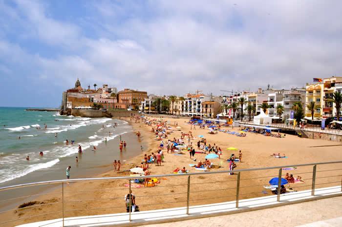 Platja de Sant sebastià a Sitges Platja de Sant sebastià a Sitges