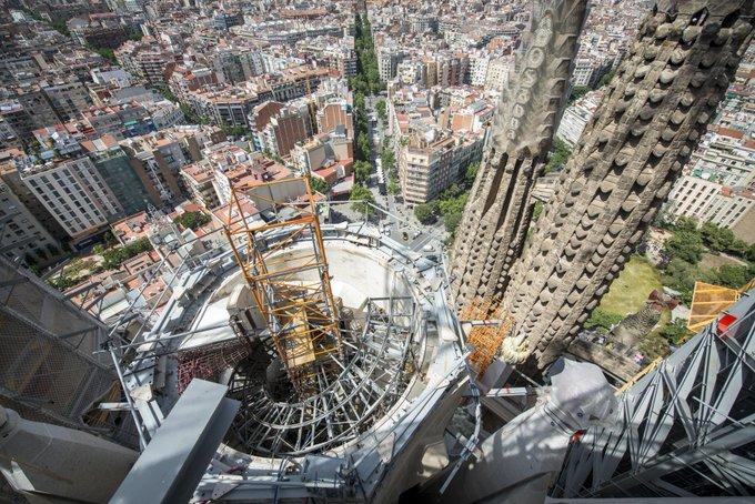 Construcció de les torres de la Sagrada Família. FOTO: @sagradafamilia