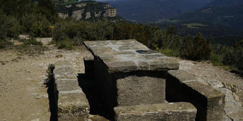 Figaró Montmany. La Taula de Pedra. FOTO: Catalunya-Palau Robert Figaró Montmany. La Taula de Pedra. FOTO: Catalunya-Palau Robert