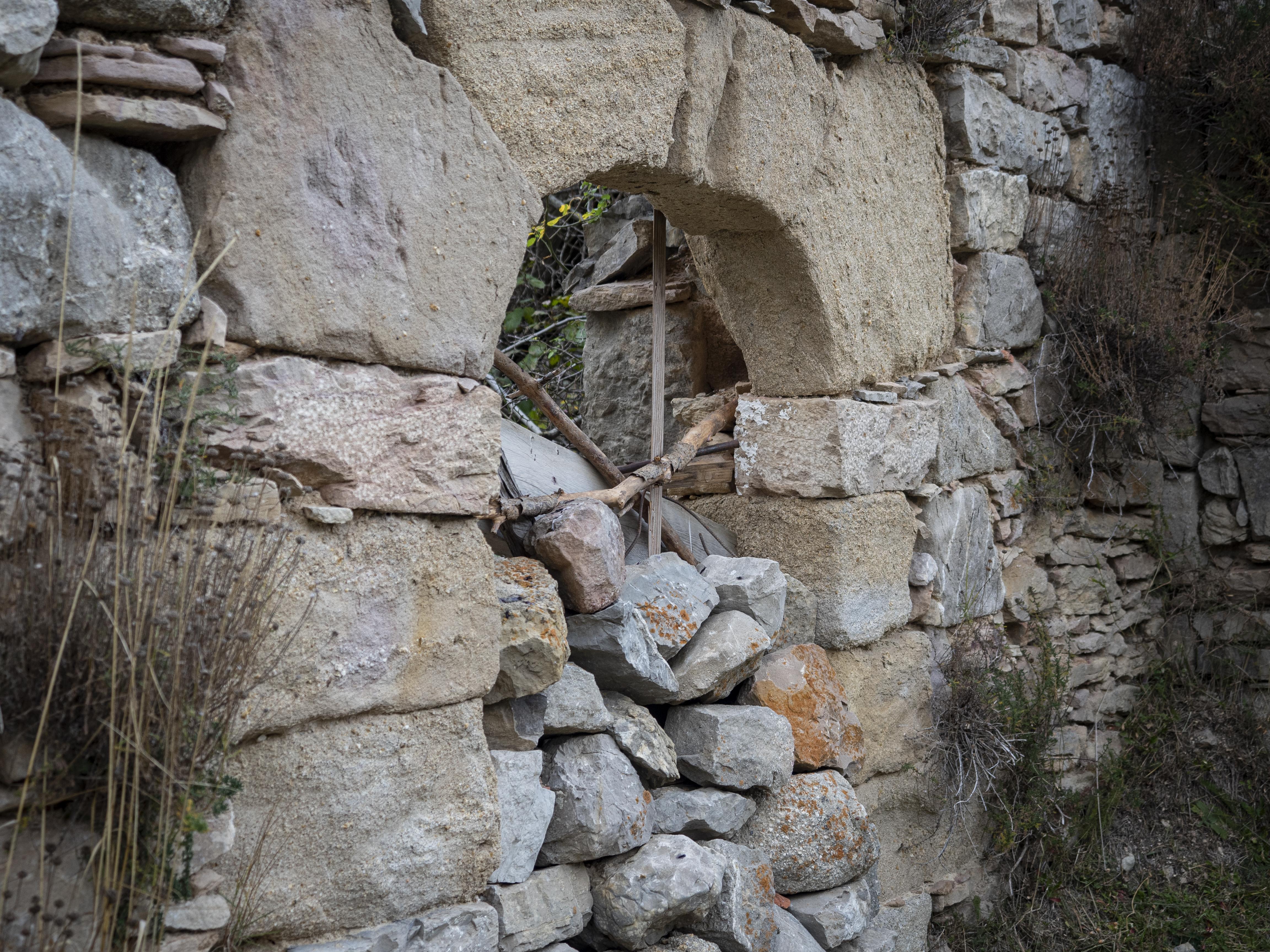 Ruïnes del poble de Peguera. FOTO: Anna E. Puig