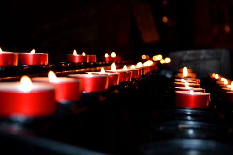 Todos Santos és una celebració de culto a los difuntos Todos Santos és una celebració de culto a los difuntos