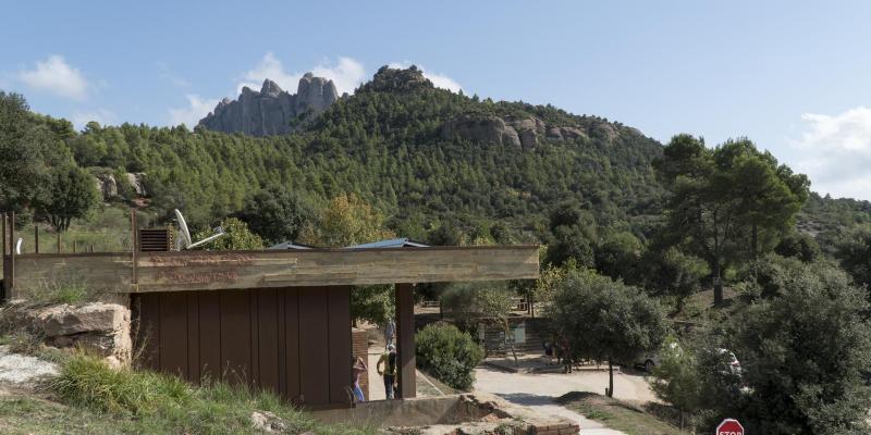 Can Maçana. Punt d'Informació de l'espai natural de Montserrat. FOTO: Catalunya-Palau Robert Can Maçana. Punt d'Informació de l'espai natural de Montserrat. FOTO: Catalunya-Palau Robert
