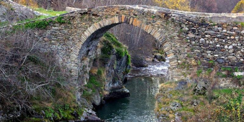 Pont romànic d'Alòs d'Isil Pont romànic d'Alòs d'Isil