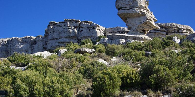 Tivissa. Formació singular al Mont redon, serra de Llaberia. FOTO: Catalunya - Palau Robert