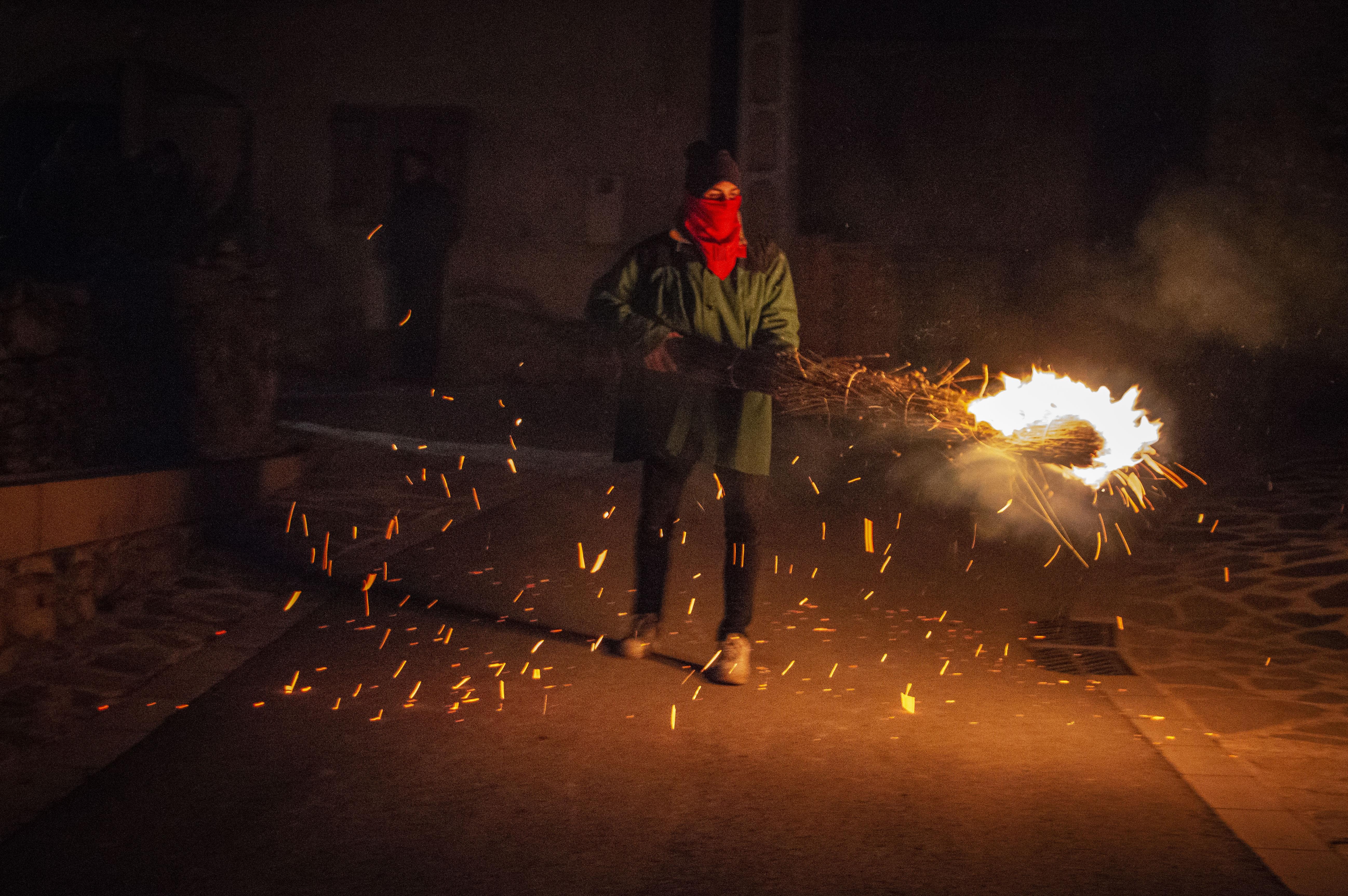 La baixada de torxes és un espectacle únic. FOTO: Anna E. Puig