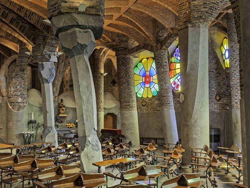 Interior de la Cripta de la Colònia Güell