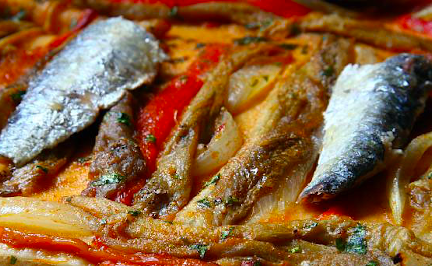 Coca amb sardines Coca amb sardines