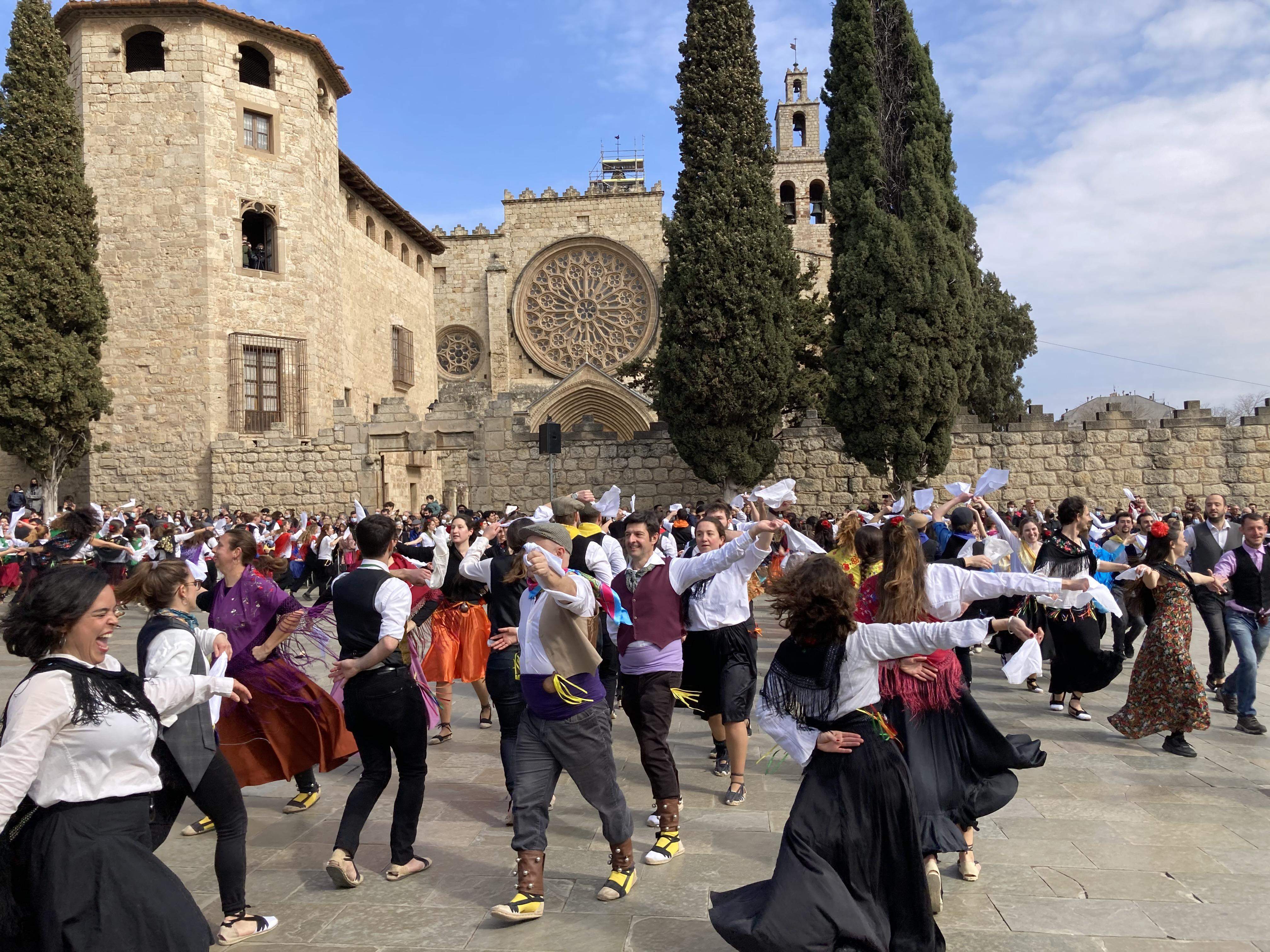 Les Gitanes omplen la plaça d'Octavià de Sant Cugat del Vallès Les Gitanes omplen la plaça d'Octavià de Sant Cugat del Vallès