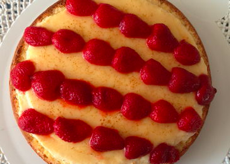 Pastís de Sant Jordi amb maduixes Pastís de Sant Jordi amb maduixes