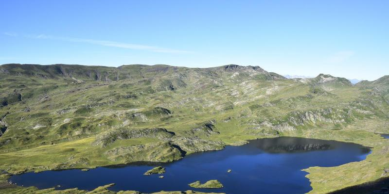 Estany Long de Liat baixant del Portilhon d'Albi. FOTO: Catalunya-Palau Robert