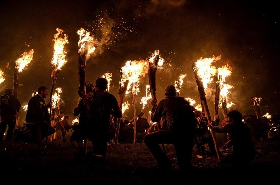 Les Festes del Foc als Pirineus són una tradició ancestral Les Festes del Foc als Pirineus són una tradició ancestral