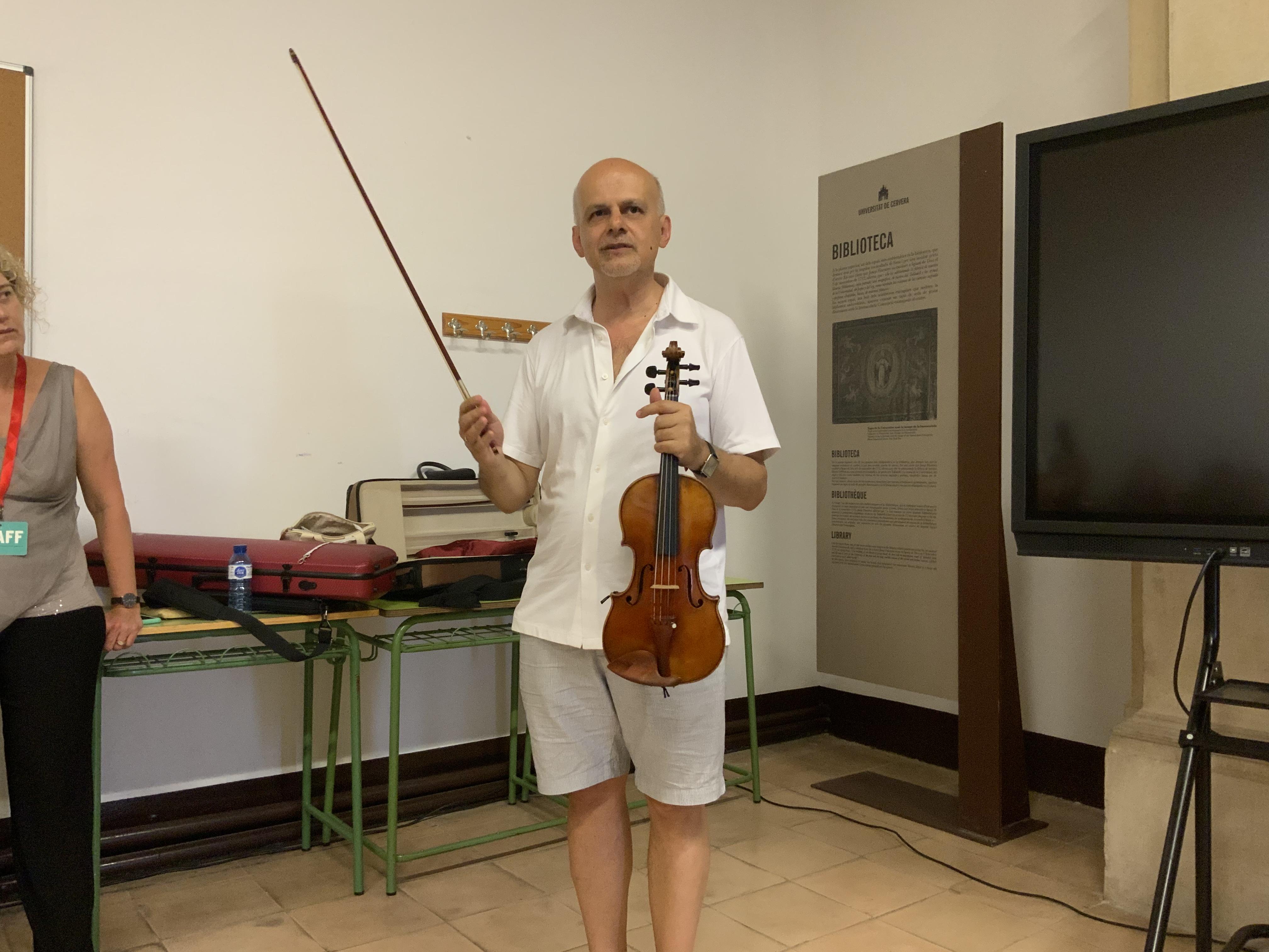 Enguany es va poder gaudir d'una demostració del violí de J.B.Vuillaume. FOTO: Kiko Valín